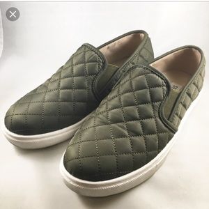 steve madden green slip ons